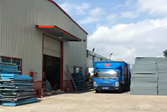 工廠(chǎng)車(chē)間外圍一角